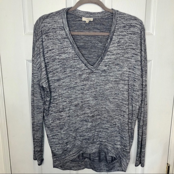 ARITZIA Wilfred Free Devinette V Neck - Picture 3 of 7